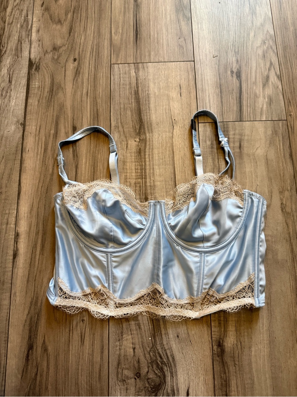 Victoria’s Secret Dream Angels balconette longline bra 36C baby blue lace